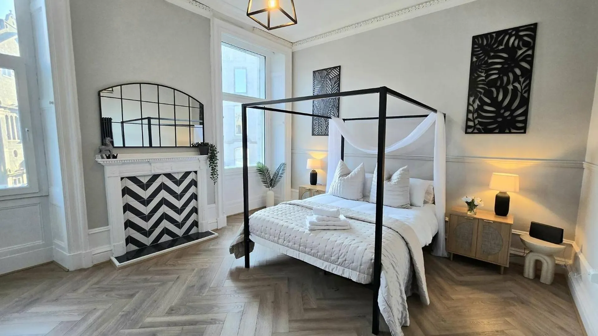 Luxury Central Apartment W/ 3 Beds + 24Hr Check-In Aberdeen